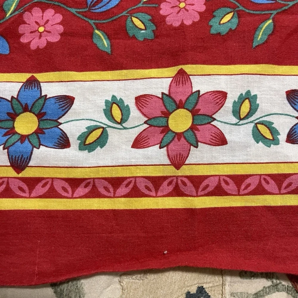 VTG 80s 13960 PARIS USA Bandana Cotton Red Floral Flower Vine Rave Hankerchief